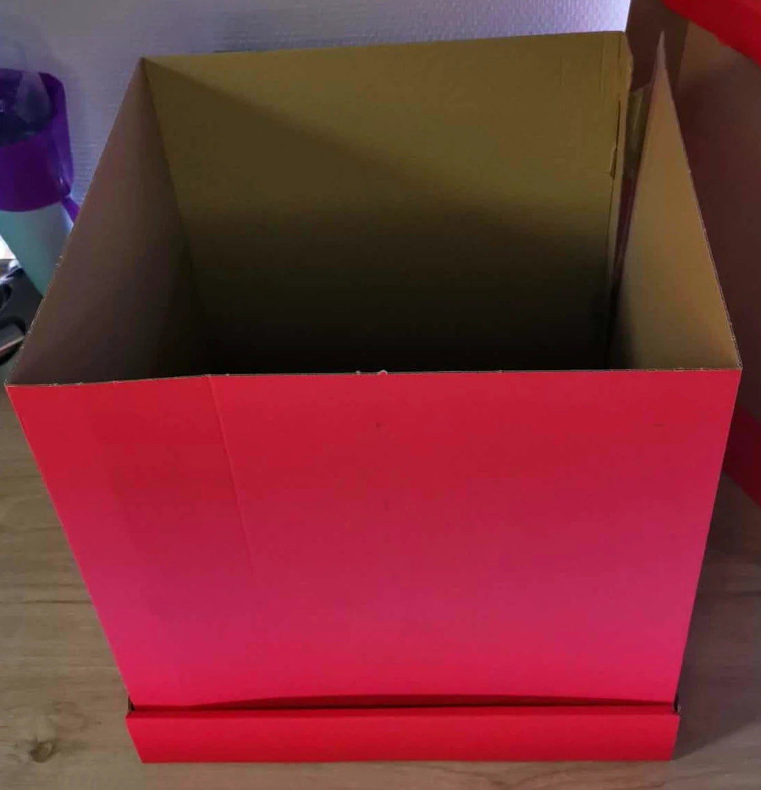 Boîte pâtissière rigide – plusieurs coloris – 30 x 30 cm