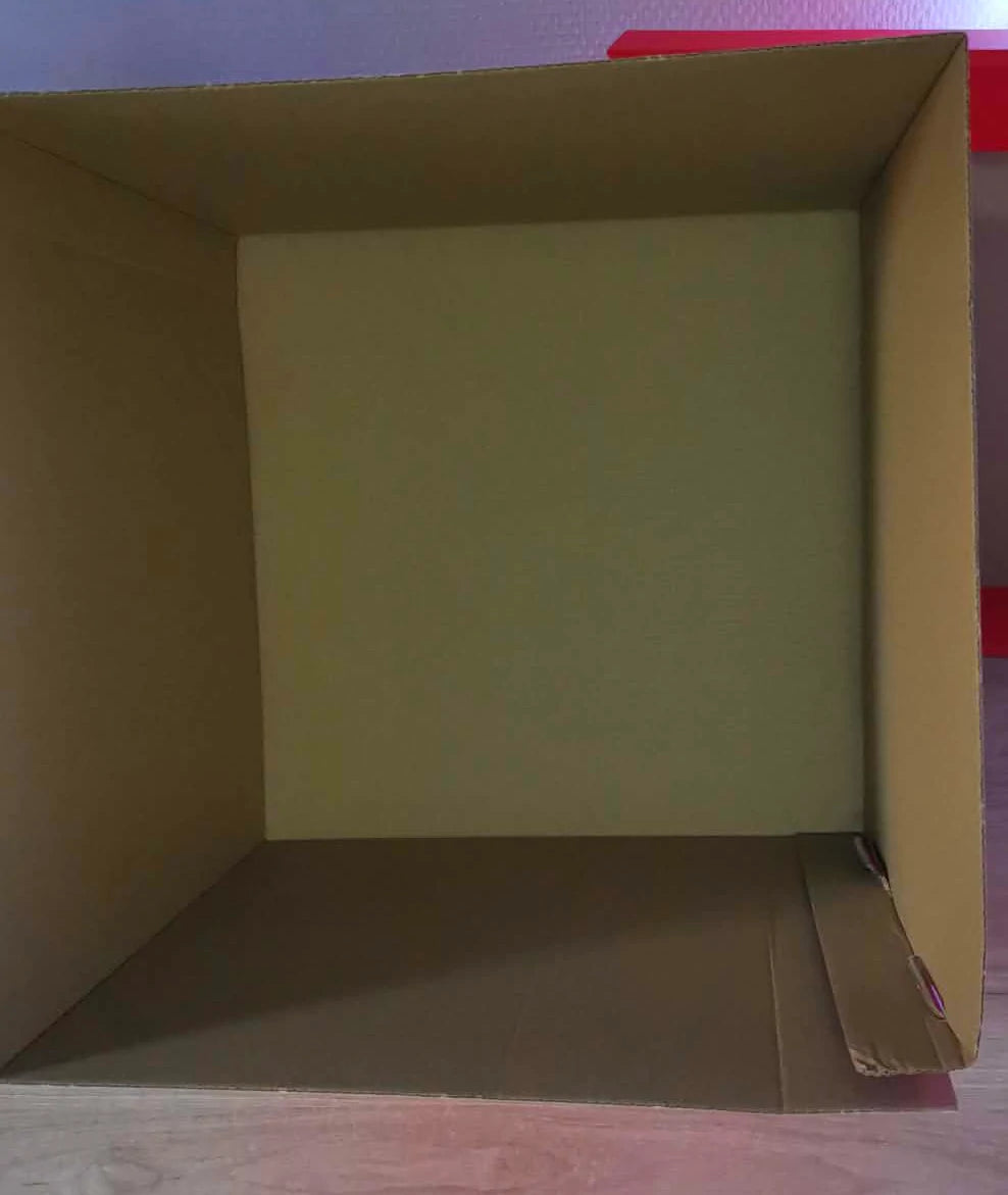 Boîte pâtissière rigide – plusieurs coloris – 30 x 30 cm