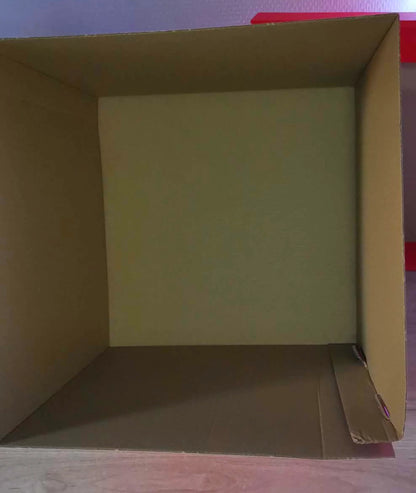 Boîte pâtissière rigide – plusieurs coloris – 30 x 30 cm