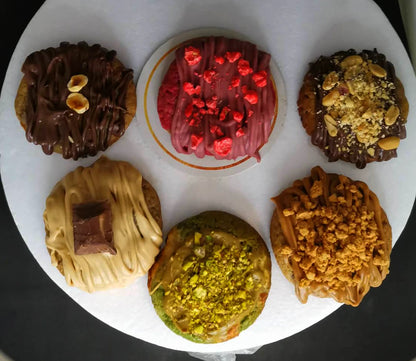 BOX 6 Cookies Fourrés Taille L (60g) 6 Saveurs Différentes: Framboise, Kinder Bueno, Speculos, Cacahuette Chocolat, Nutella, Pistache